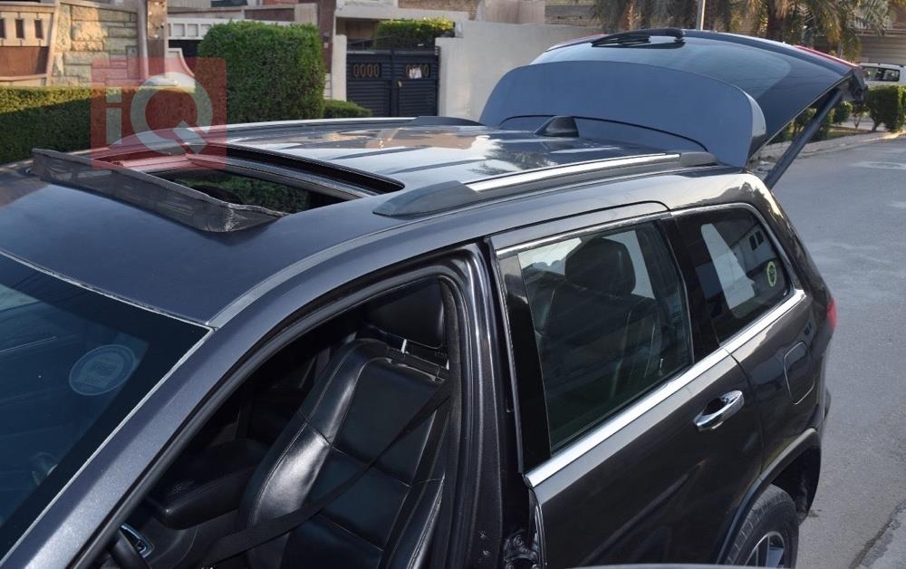 جیپ گراند شیرۆکی